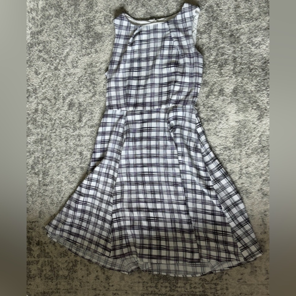 Eva Mendes New York and Company Plaid Midi Dress White Black Size: 4 - Picture 2 of 4